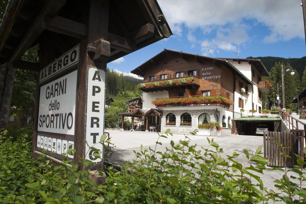 Hotel Garni Dello Sportivo Madonna Eksteriør bilde