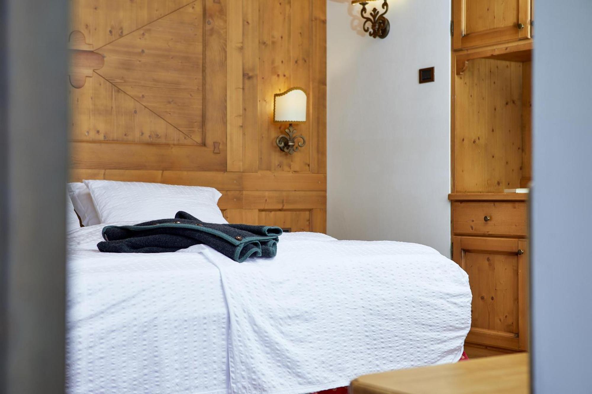 Hotel Garni Dello Sportivo Madonna Eksteriør bilde