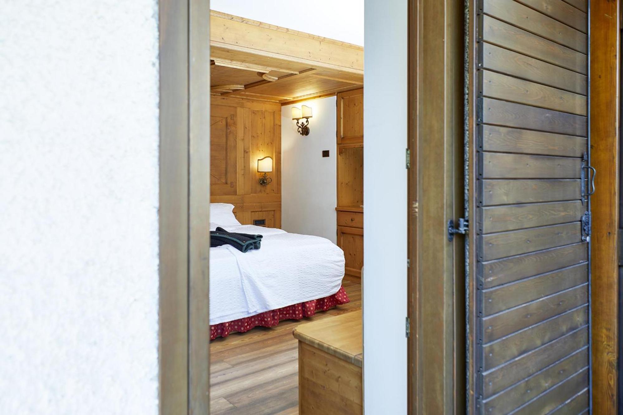 Hotel Garni Dello Sportivo Madonna Eksteriør bilde