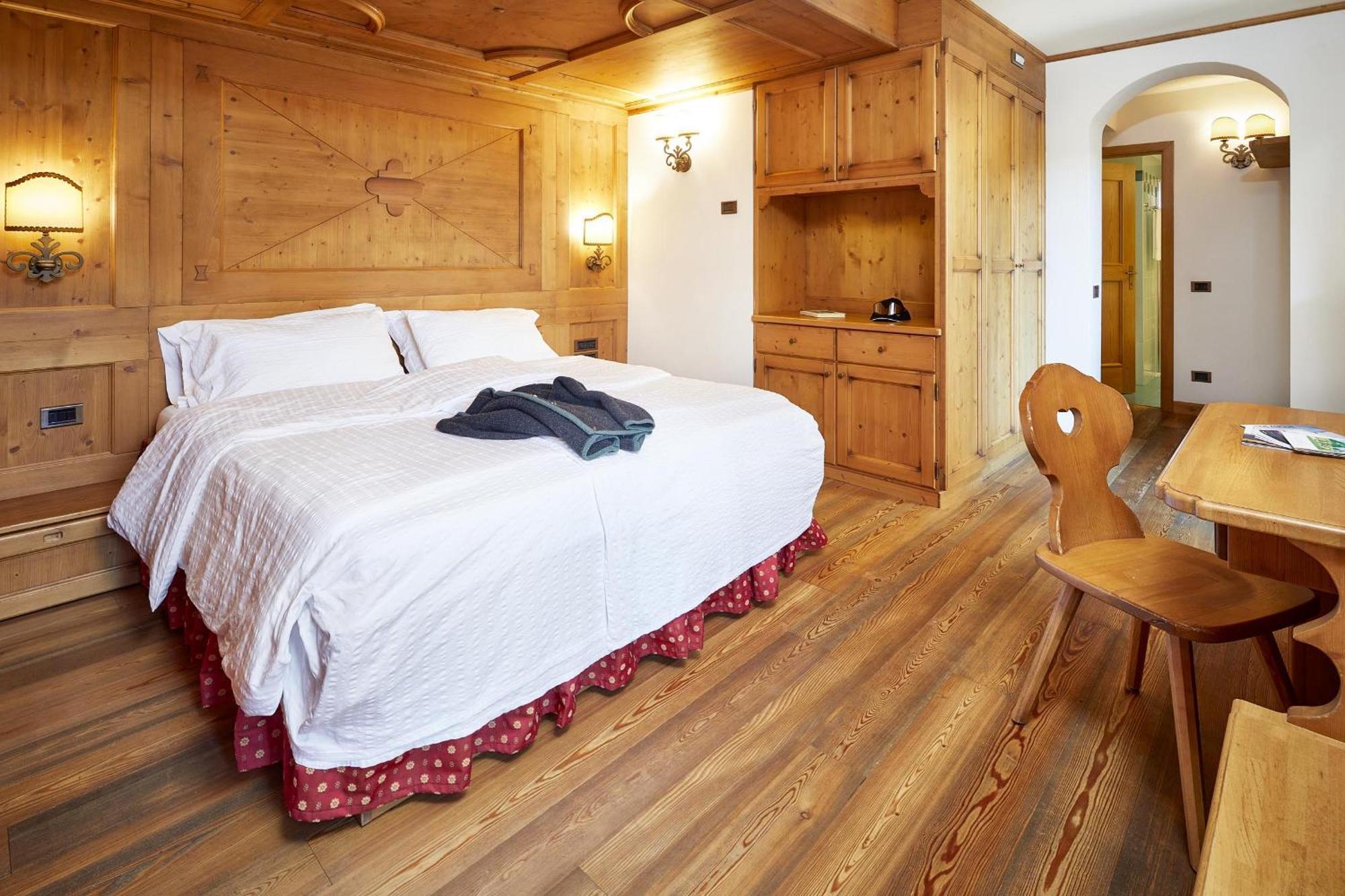 Hotel Garni Dello Sportivo Madonna Eksteriør bilde