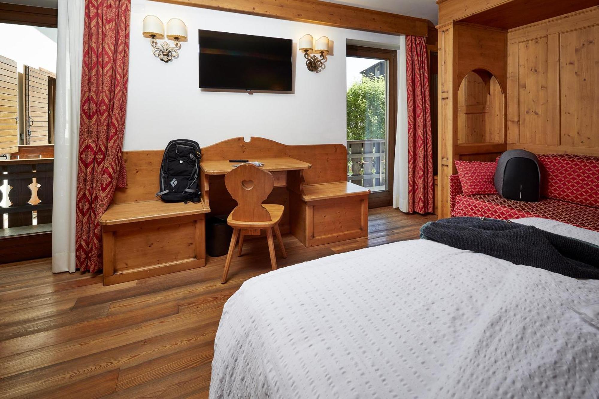 Hotel Garni Dello Sportivo Madonna Eksteriør bilde